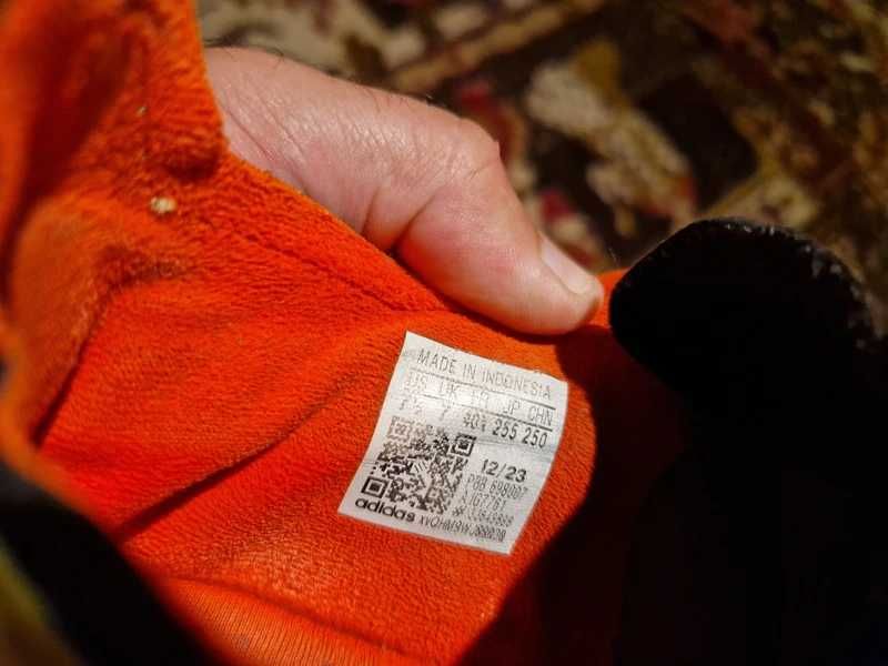 Ghete fotbal Adidas predator