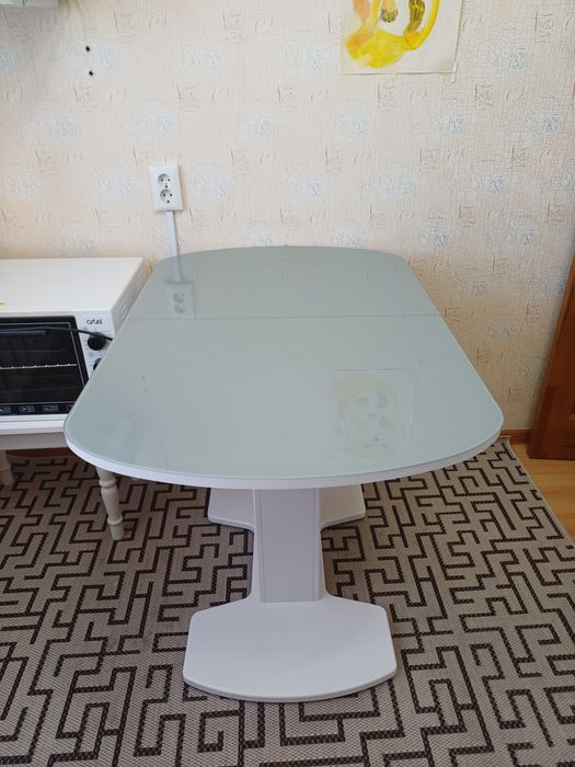 Стол на  кухню раздвижной