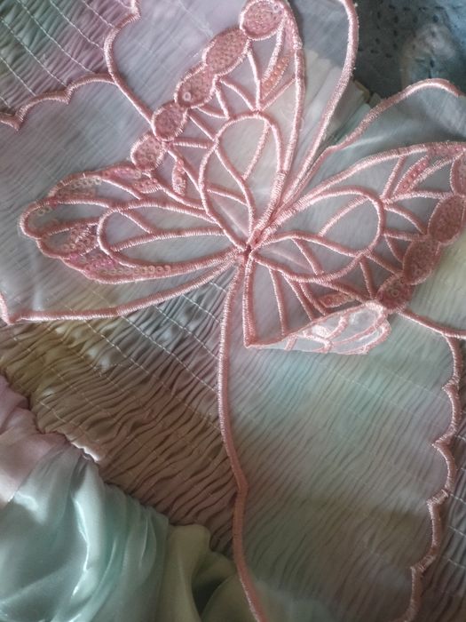 Платье на девочку 7-10 лет