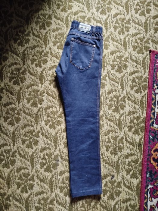 Мужские джинсы в отличном состоянии
