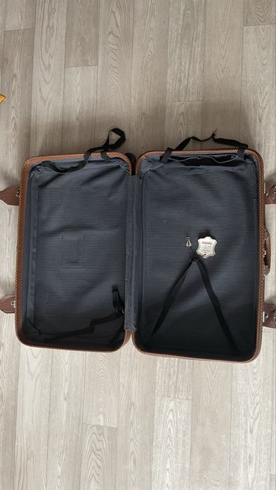 Чемодан кожаный чехия