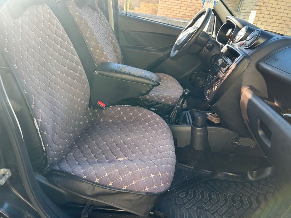 Машина Лада Гранта