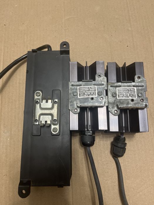 Încălzitoare tablou electric Rittal SK3116 50W + 3x Rübsamen & Herr RH30 30W 110-240V AC/DC PTC