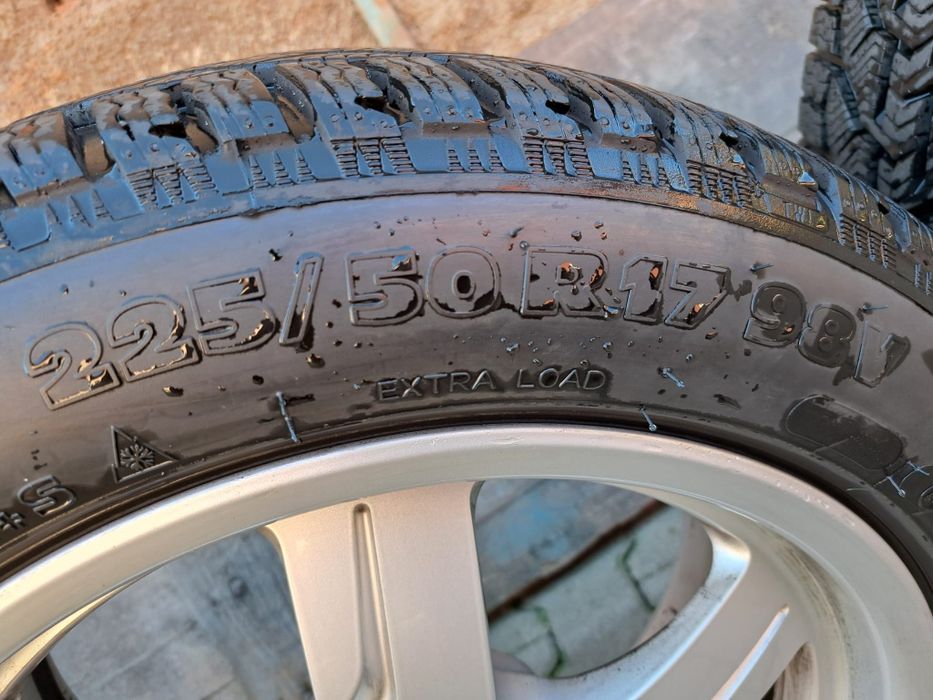 Vand 4 cauciucuri de iarnă