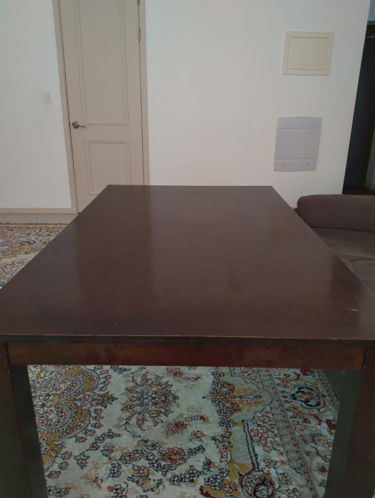 Стол для зала и кухня