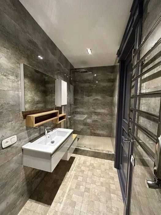 ЦУМ / Ц-7  Роскошная 3х комнатная в центре города