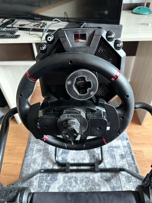 Playstation 5 Slim, Thrustmaster T598 и седалка Next Level Racing F-Gt Lite
