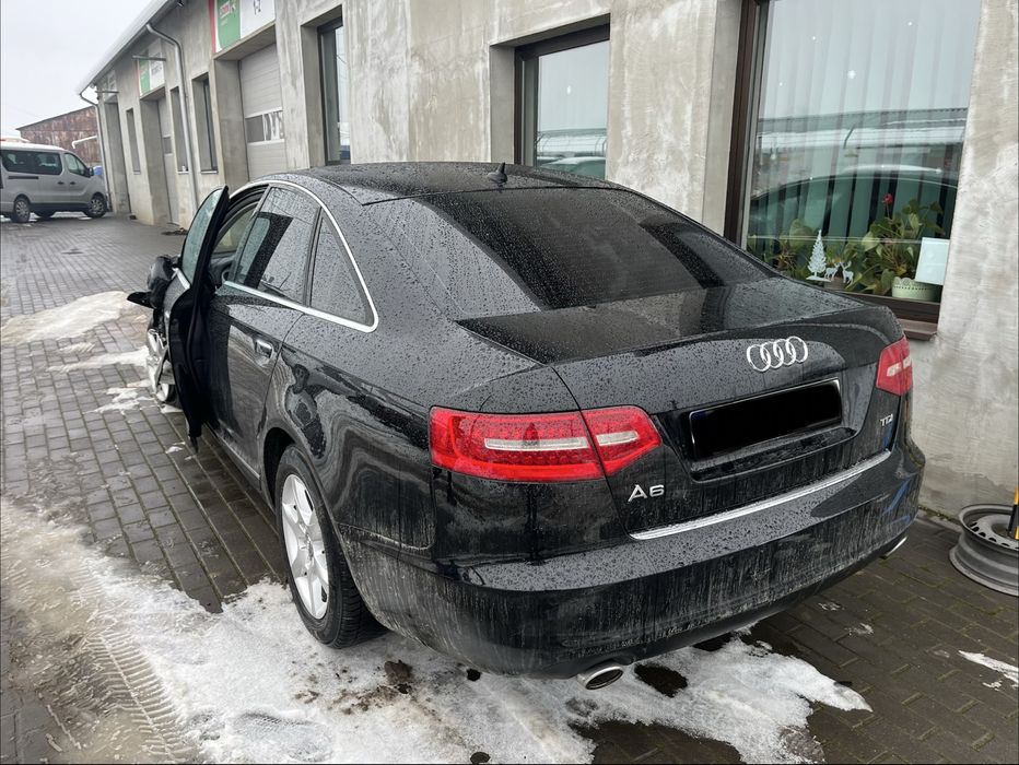 Audi A6 2010 avariat, 2.0 TDI, automată, înmatriculat RO