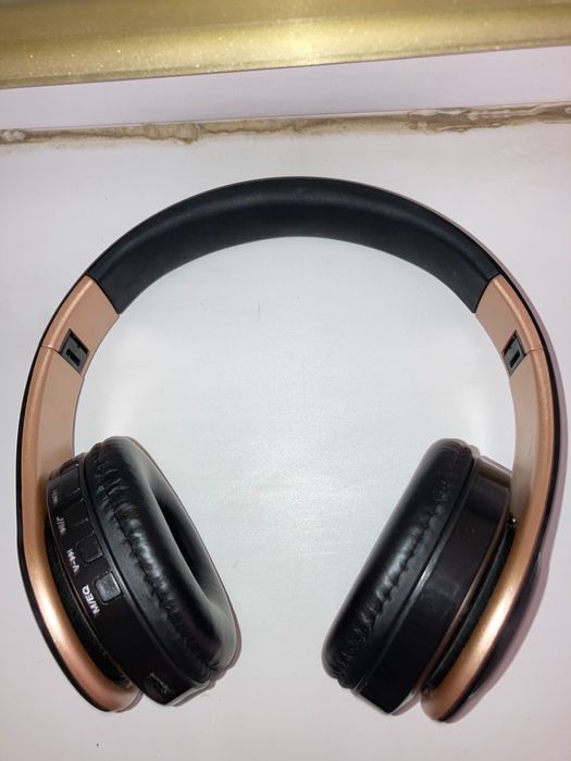 Наушник беспроводной