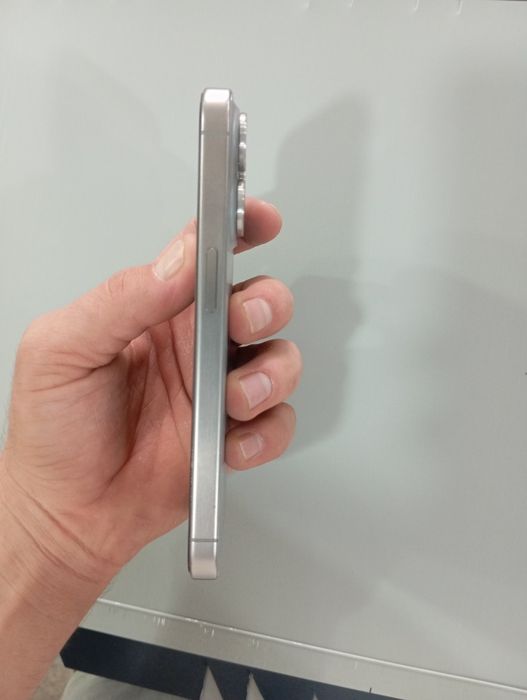 iPhone 15pro 256