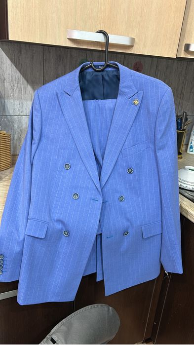 Продам костюм мужской