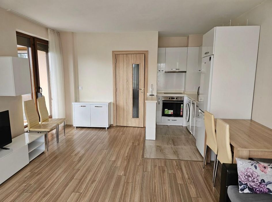 Дава се под наем Двустаен апартамент в София, Витоша - 70 кв.м за 650 € - Снимка #1