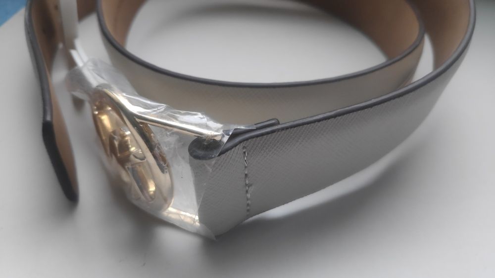 Два колана на Майкъл Корс. Бял и един Двулицев. Нови