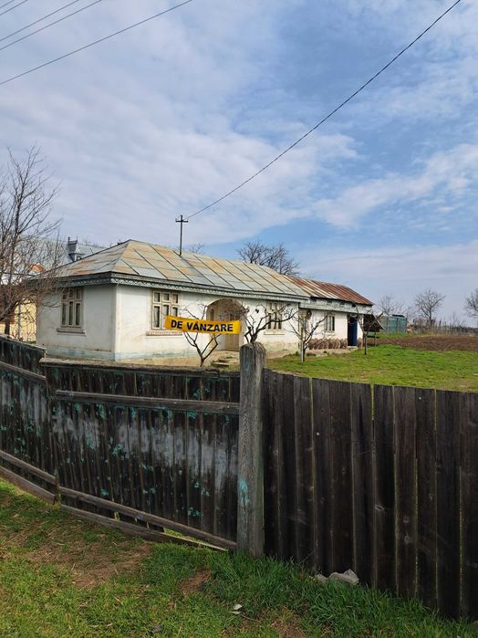 Teren intravilan cu casă