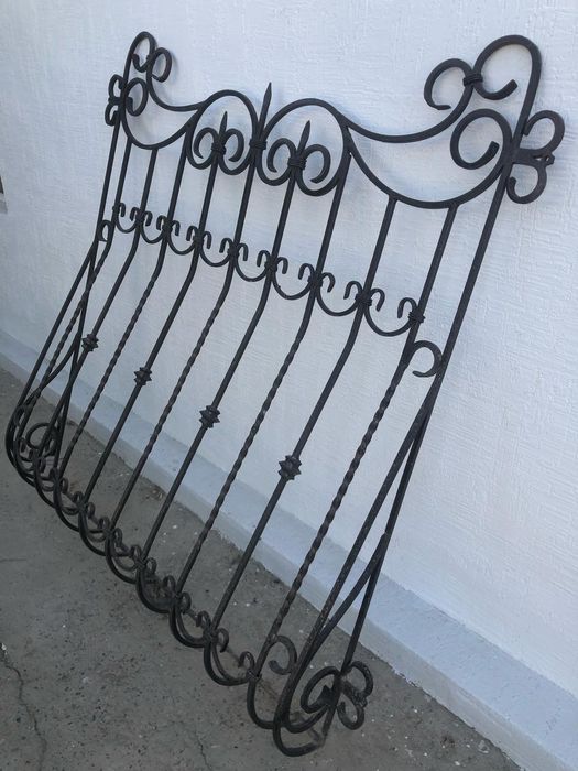 Решотки на окна новые