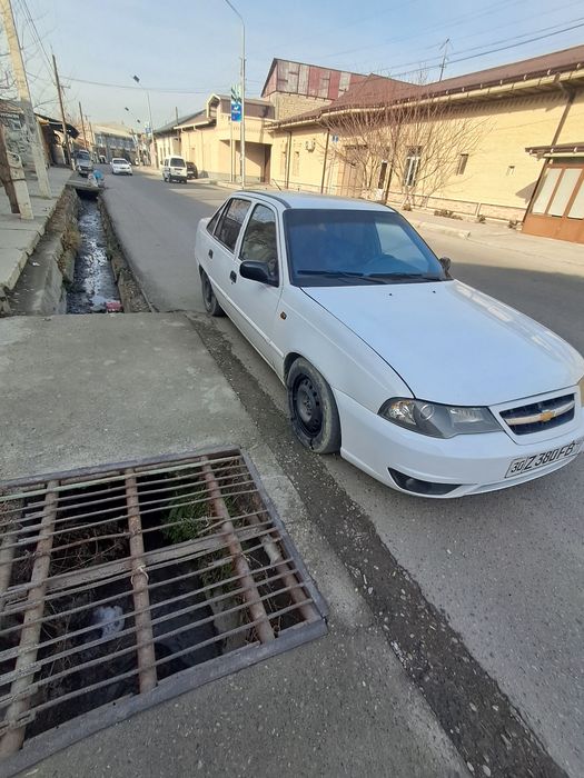 Nexia 2  сотилади