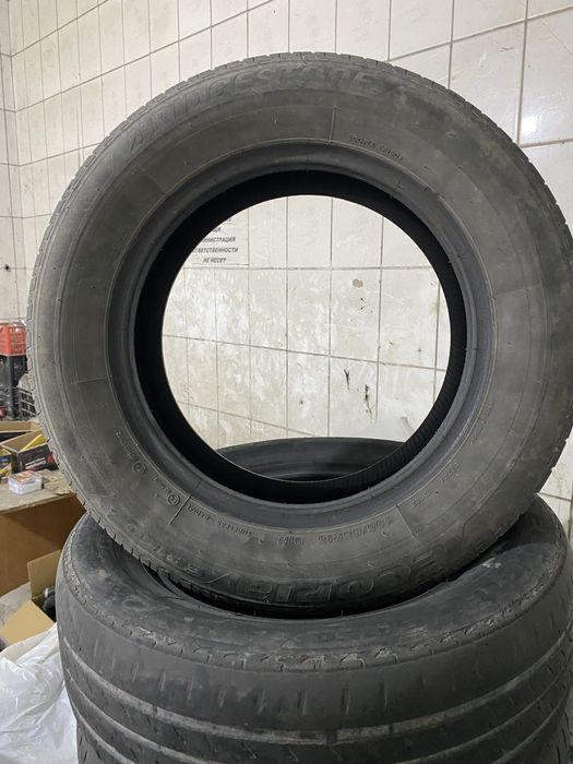 Продам шины б/у летние Bridgestone