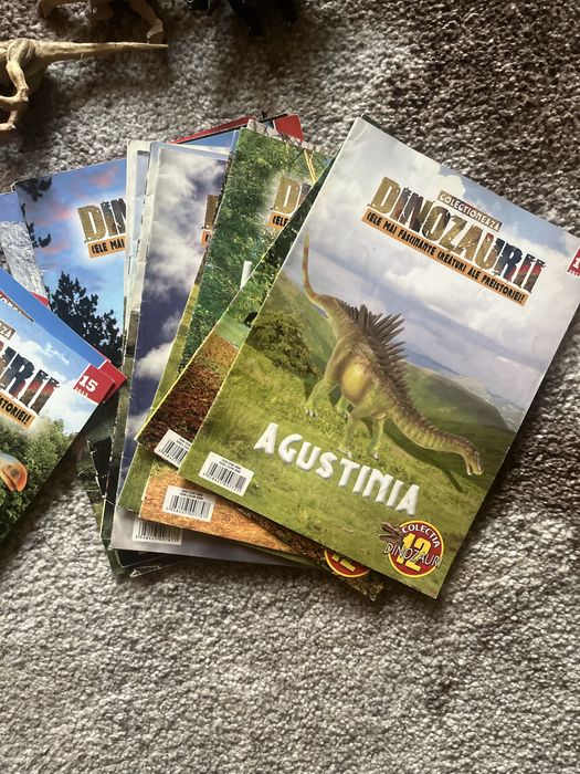 Dinozauri Si Reviste cu Dinozauri