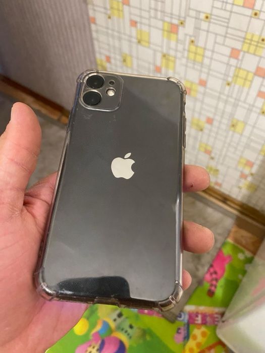 IPhone 11 64gb телефон