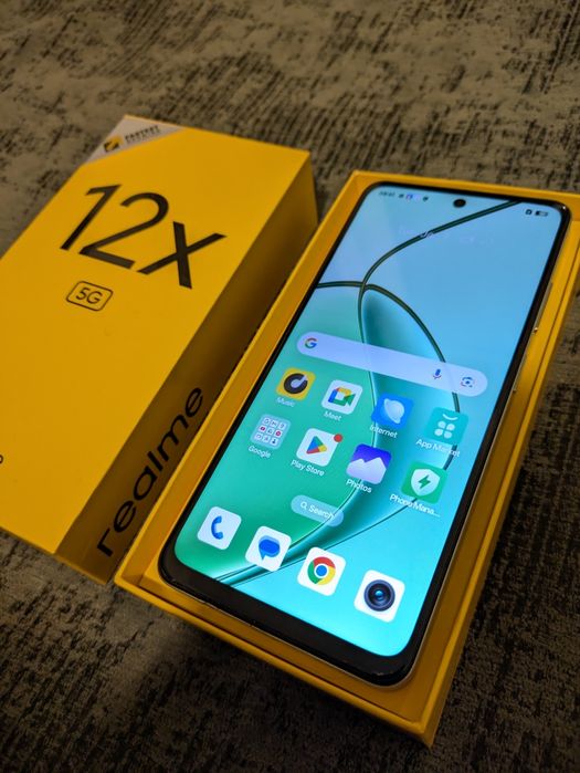 Realme 12x 5G - 6GB RAM / 128GB Подарък Слушалки КАТО НОВ!