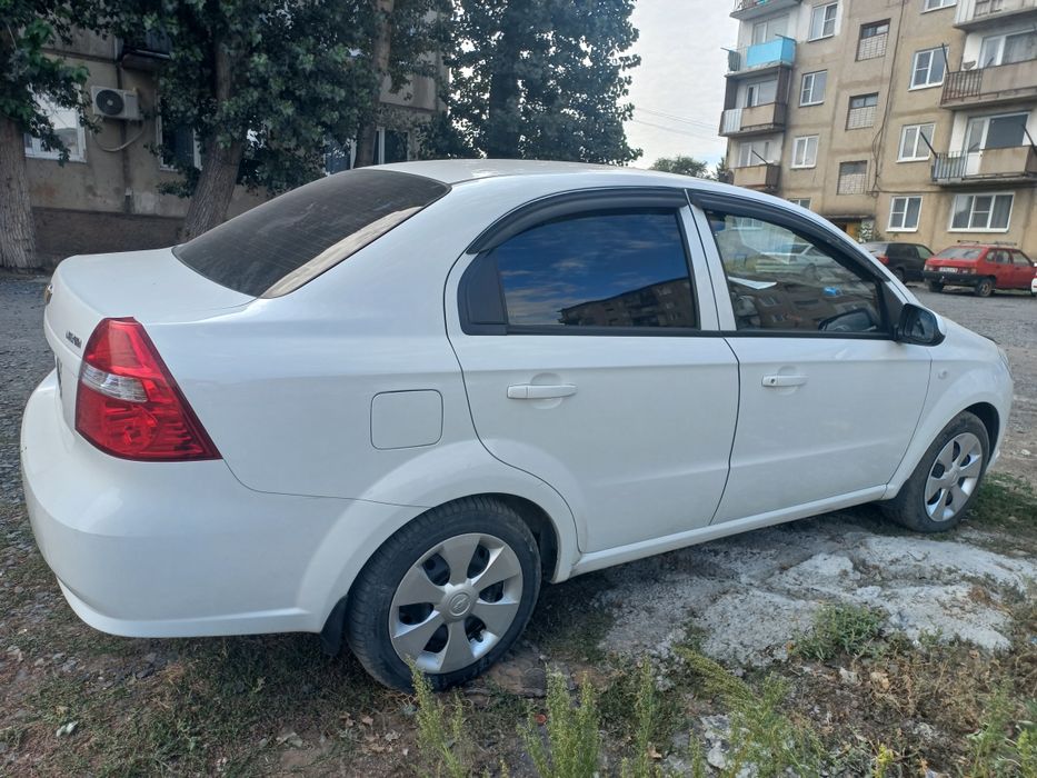 Продам шеврале нексия