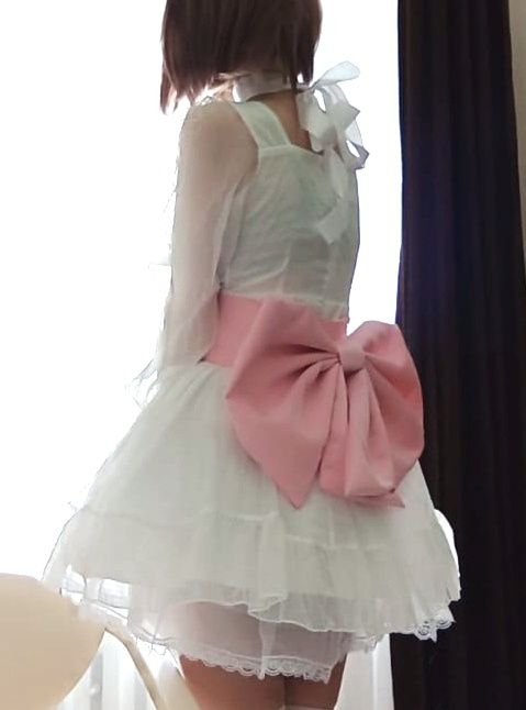 Продаётся платье с бантом