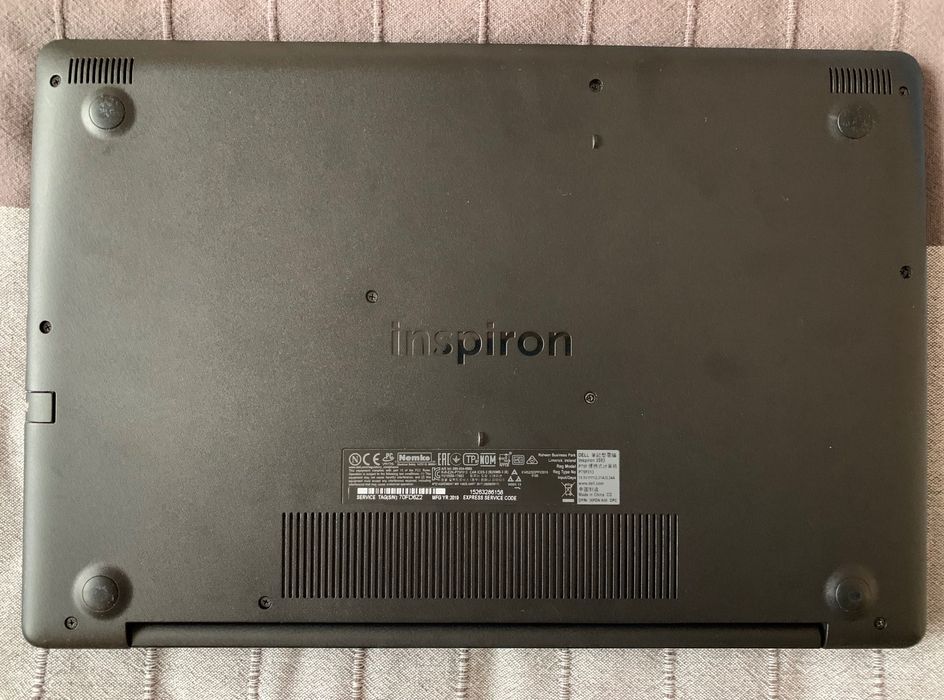 Лаптоп Dell Inspriron 15 3000