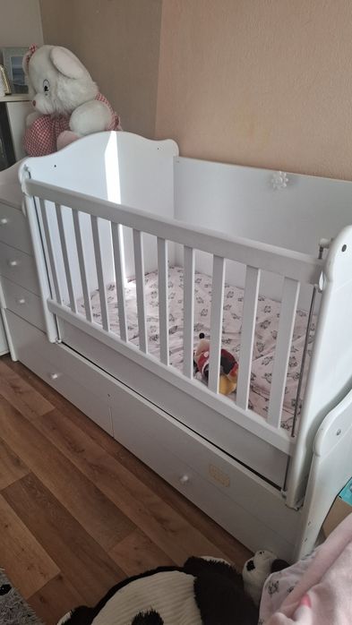 Детска кошара 3в1- кошара,бюро и легло