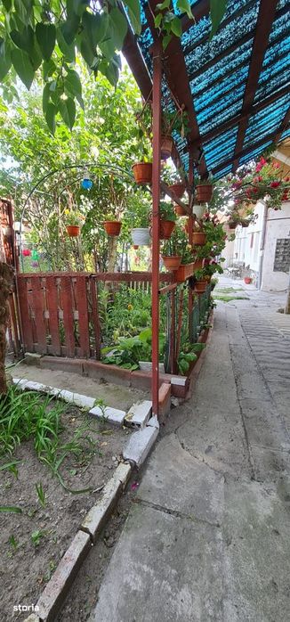 Vand apartament la casa , 2 camere , zona centrala