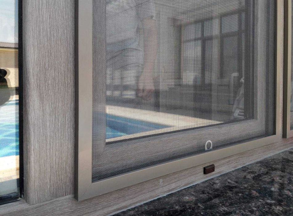 Раздвижные маскитные сетки. Плиссе сетки. Сетки для окна и двери