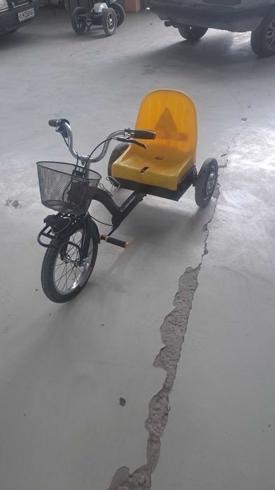 Трайк.  Электронный.  48в. 12а. Скорость до 50км.ч. запас хода 20км.