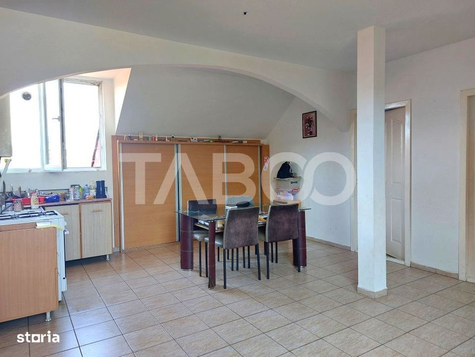 Apartament decomandat 3 camere zona centrala  Pret Avantajos Cisnadie