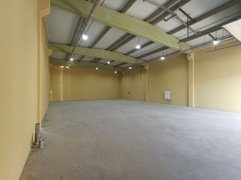 INDEX savdo majmuasida H-8 blokda 263 kv.m sklad arendaga beriladi .