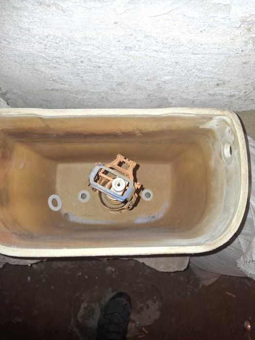 Продам бачок от унитаза