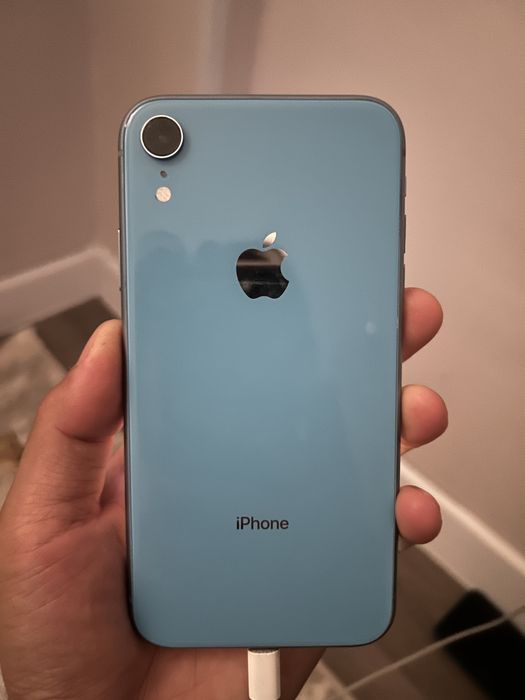 Iphone xr 64 gb  с научникам