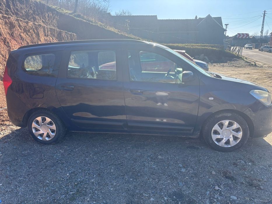Vând Dacia Lodgy