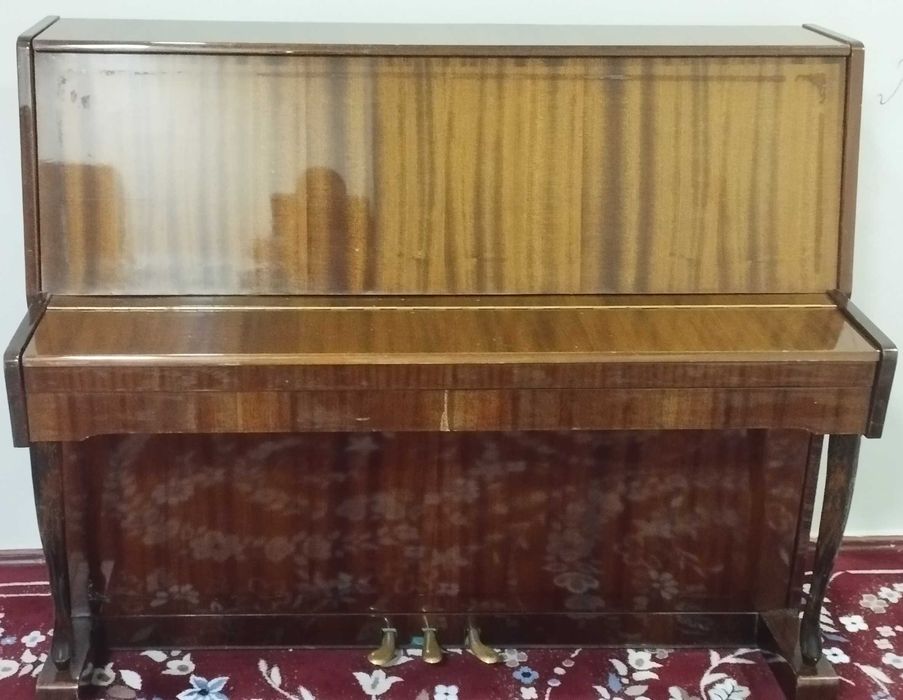 Продам пианино Лирика, в хорошем состоянии, отличный звук