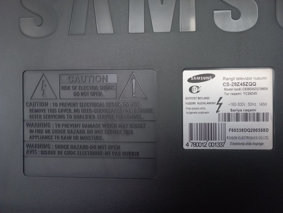 Televizor va Podstavka