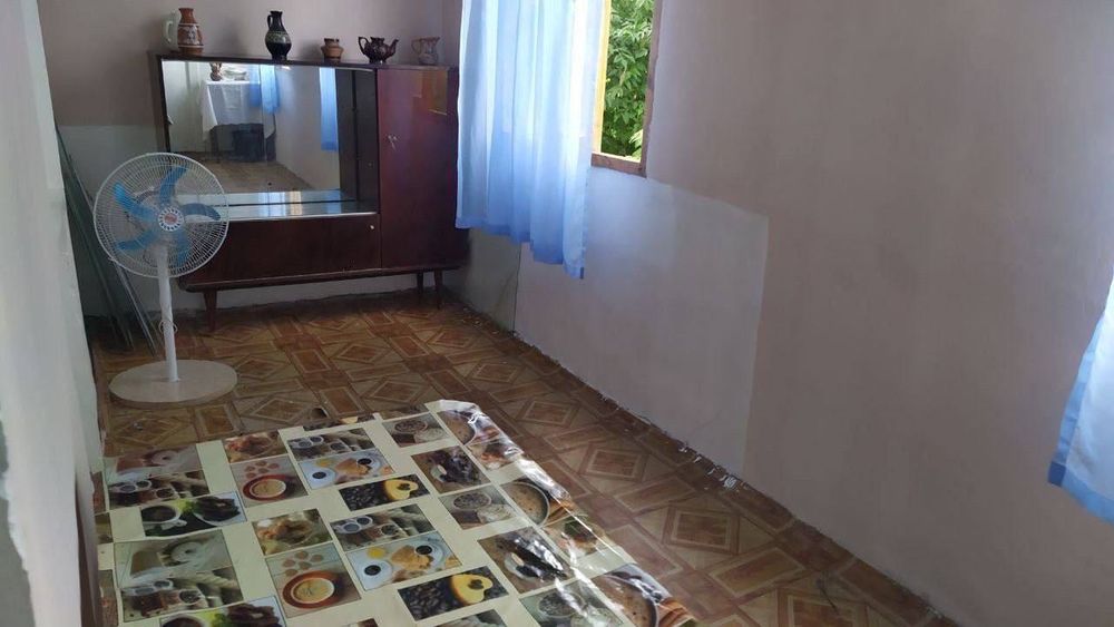 Сдаётся 2x комнатная квартира   
C обстановкой 
В горде Алмалыке