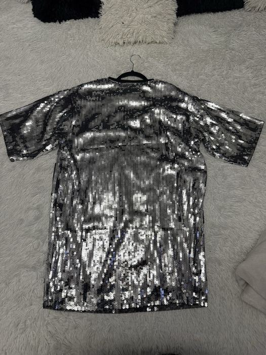 сива пайетена рокля