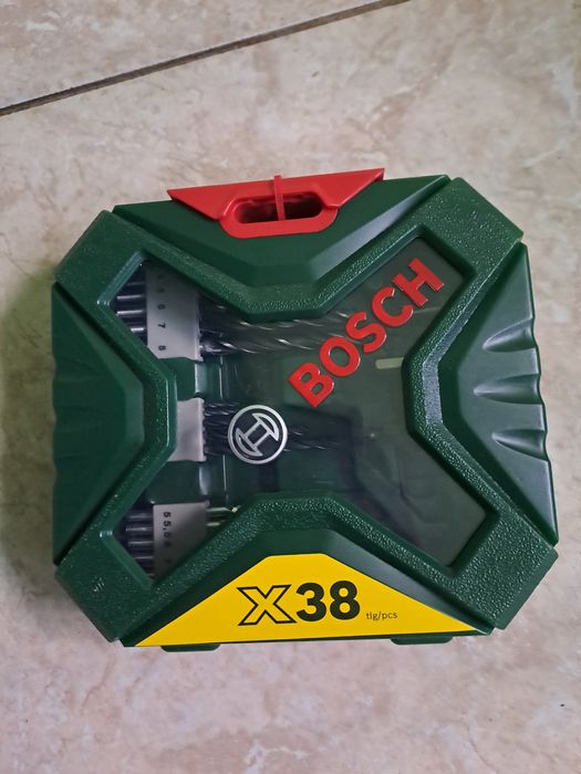 Vând trusă pentru bormașină