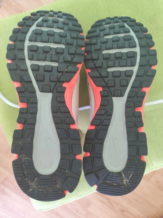 Дамски маратонки Nike