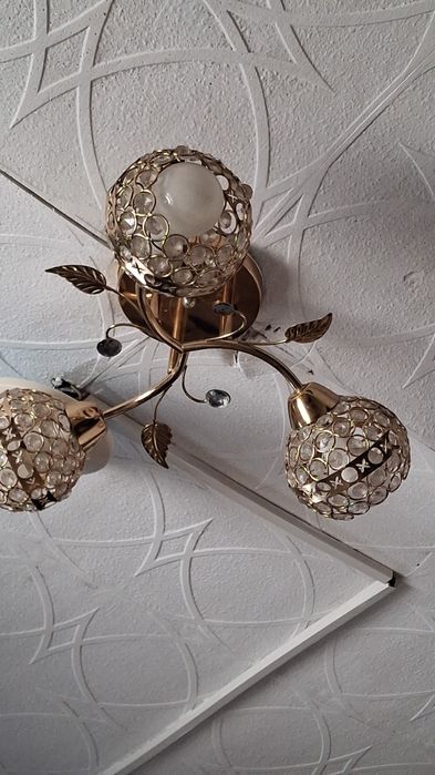 Продам платья красивые на 5лет и 6лет