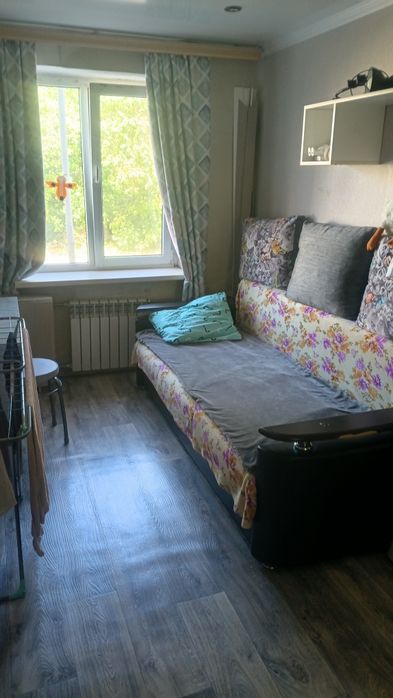 Продам 2 КОМНАТНУЮ в центре