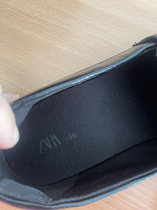 Лачени обувки Zara за момиче