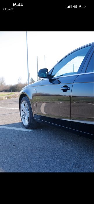 Vând Audi A4 B8 2009 2.0TDI manuala.