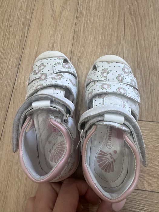 Сандали на девочку 24 размер