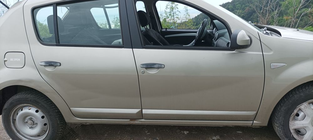 Дачия Сандеро 2008