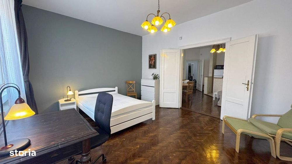 De închiriat apartament impozant cu 3 camere în Centru