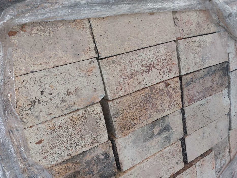 Огнеупорни Тухли